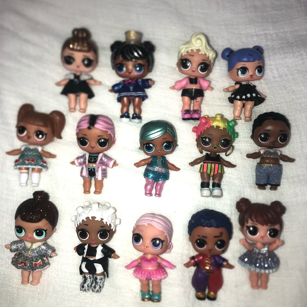 Lol dolls and accessories . 💓💙♥️
